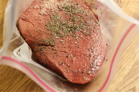 How to Make London Broil in the Oven Medium-Rare | LIVESTRONG.COM