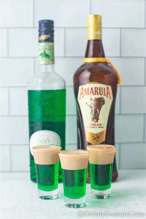 Springbokkie Shot - A South African Drink | Greedy Gourmet