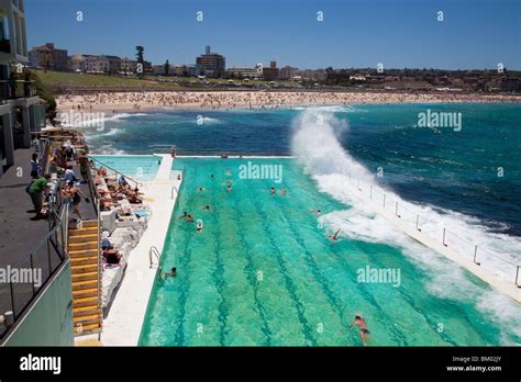 Bondi Icebergs - a popular rock swimming pool that looks over Bondi ...