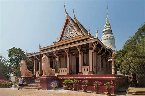 Wat Phnom - Hilltop temple in downtown Phnom Penh