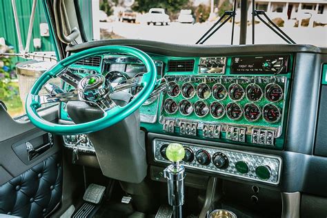 Kenworth W900 Interior