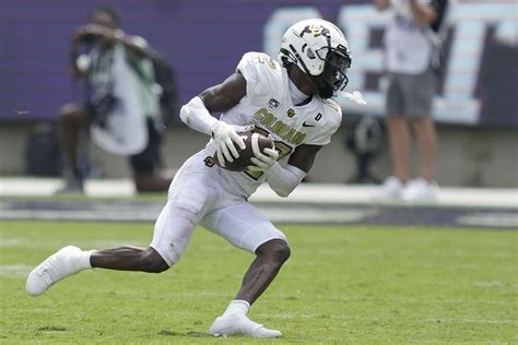 Is Travis Hunter injured? Taking a closer look at Colorado WR's first-quarter showdown against ...