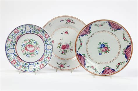 Lot - Three Chinese export porcelain plates