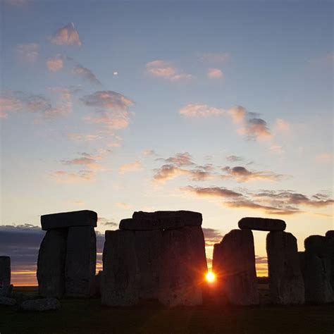 Stonehenge U.K on Twitter | Stonehenge, Sunrise sunset, Sunrise