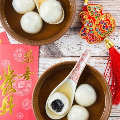 12 Simple Traditional Chinese New Year Desserts - The Cheerful Spirit