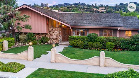 ‘The Brady Bunch’ house is for sale and making us nostalgic