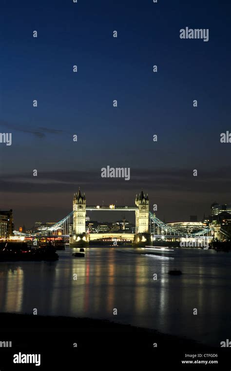 Tower Bridge at Night, London Night View Stock Photo - Alamy