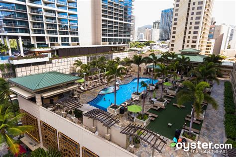 Embassy Suites By Hilton - Waikiki Beach Walk Review: What To REALLY Expect If You Stay