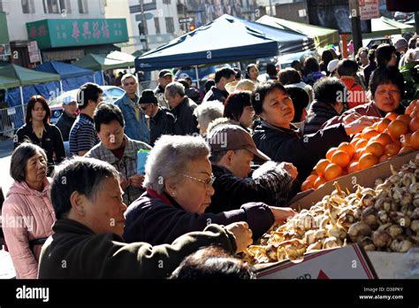 chinatown grocery store san francisco Stock Photo - Alamy