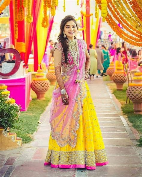 What do brides wear for Mehndi Function Know from Real Brides (2) - K4 Fashion