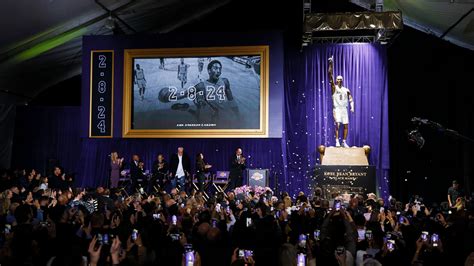 Lakers unveil statue of Kobe Bryant with daughter Gigi outside Crypto ...