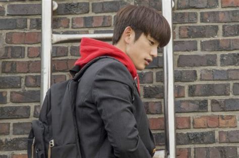 GOT7'dan Jinyoung'un ''He Is Psychometric'' Dizisindeki İlk Tanıtım Fotoğrafları Yayınlandı ...