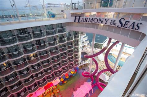 Harmony of the Seas: The Ultimate Abyss slide in detail