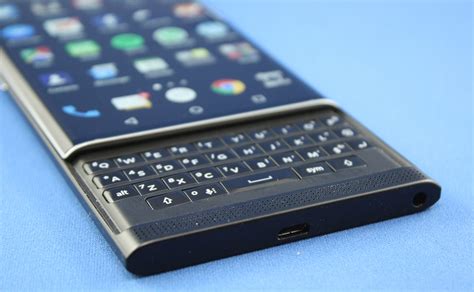 Australian review: Blackberry Priv - Android smartphone with keyboard ...