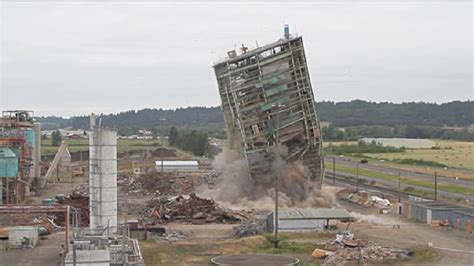 Demolition crews implode building at Albany paper mill | KATU