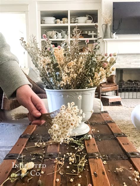 Making a Dried Flower Arrangement | Inherited and Co.