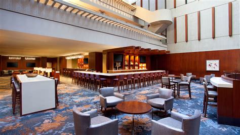 Hotel Rooms in Atlanta | The Westin Peachtree Plaza, Atlanta