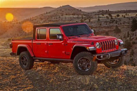 The 2020 Jeep Gladiator is a beastly pickup truck that’s built to be battered - Los Angeles Times