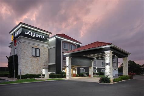 La Quinta Inn & Suites by Wyndham Fredericksburg | Fredericksburg, TX ...