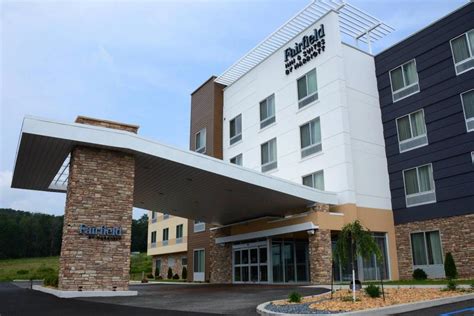 Fairfield Inn & Suites Somerset Hotel (Somerset (PA)) - Deals, Photos & Reviews