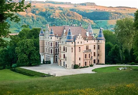 CASTLES : WEDDING IN AUVERGNE-RHONE-ALPES - Elodie Villemus Weddings