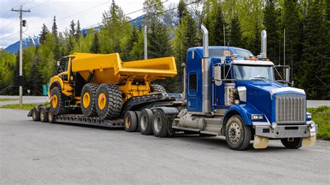 Safety Tips for Heavy Equipment Towing | GoCodes