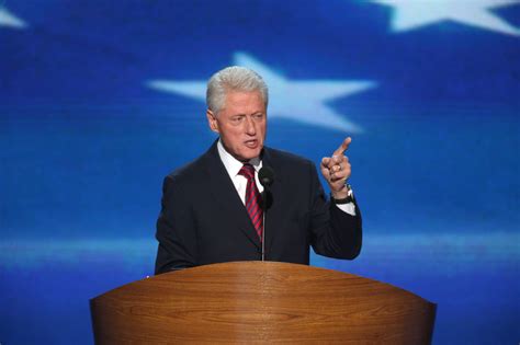 Bill Clinton Urges a Second Term for Obama - The New York Times