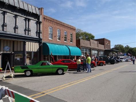 Historic Downtown Elkhart - Illinois Route 66 Scenic Byway