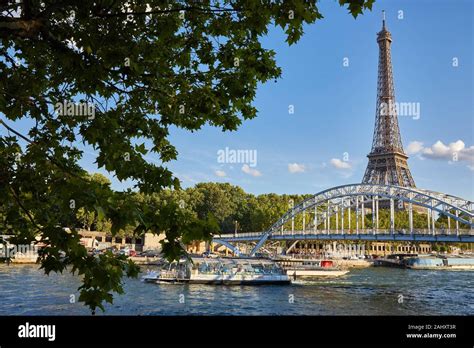 Tourist boat, Eiffel tower, River Seine, Paris, France Stock Photo - Alamy