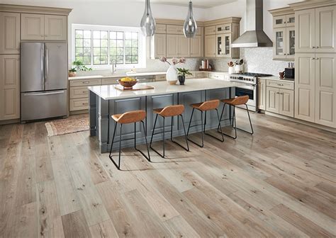 Luxury Vinyl vs Laminate Flooring: Which is better? | Coles Fine Flooring