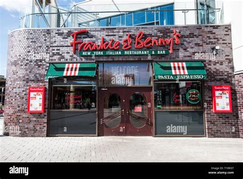 Frankie and Benny's Restaurant Stock Photo - Alamy