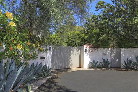 Marilyn Monroe's onetime Brentwood home sells for over the asking price - Los Angeles Times