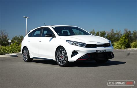 2022 Kia Cerato GT hatch-white – PerformanceDrive