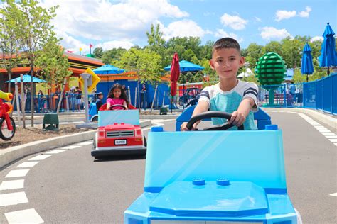 Driving School | LEGOLAND New York Resort