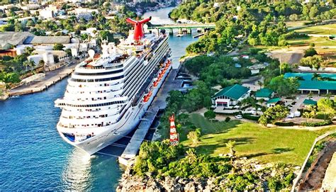 Llega a puerto de La Romana otro crucero con más de 2 mil turistas | Despertar Nacional