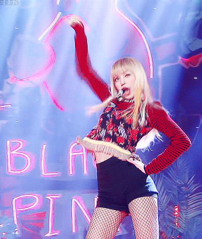 LISA, Rapper or Dancer?😉 | BLINK (블링크) Amino