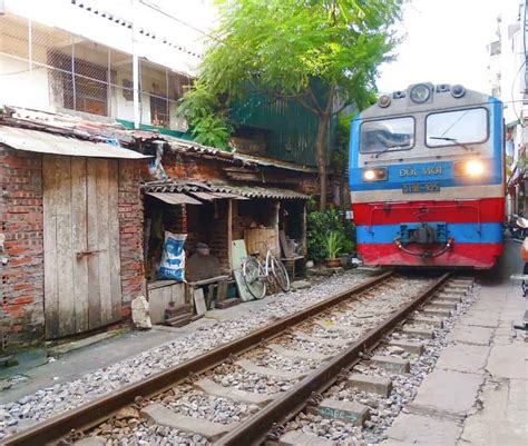 Hanoi Train Street: A Complete Guide To Visiting - Where Goes Rose?