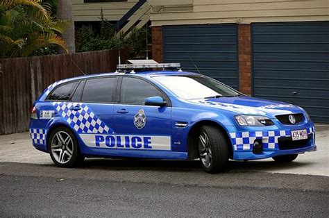 Queensland Police Service Traffic Branch Commodore SV6 Sportswagon | Police cars, Police ...