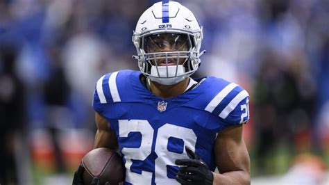 NFL Fantasy 2023 Start 'Em, Sit 'Em: Running backs for Week 6