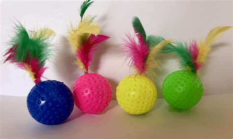 Cat Toy - Ball with Feather - Styley Pets