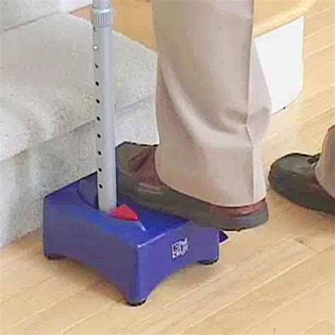 7 Awesome Gadgets For Elderly Living Alone | Elderly care, Cool gadgets, Elderly home care