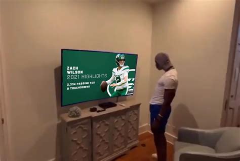 George Pickens watching Zach Wilson highlights : r/nyjets