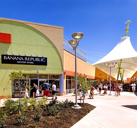 The Outlet Shoppes at Oklahoma City - MYCON