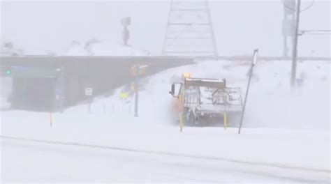 Christmas storm brings record 53 inches of snow to Erie, Pennsylvania | KUTV