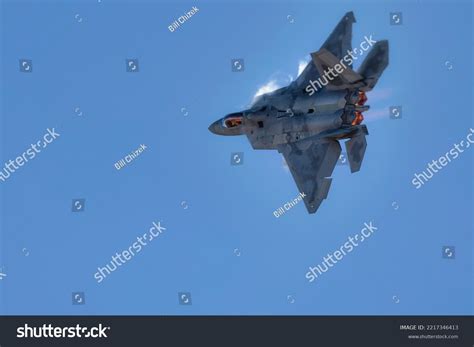 817 F 22 Raptor Air Show Images, Stock Photos & Vectors | Shutterstock