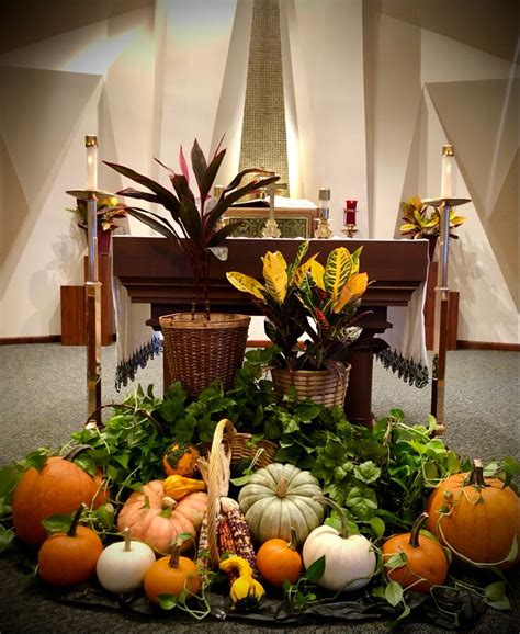 Thanksgiving Altar | Thanksgiving church decorations, Fall church decorations, Church altar ...