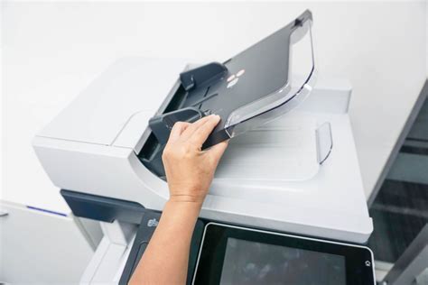 Mengenal Fitur Automatic Document Feeder (ADF) pada Mesin Fotocopy | MCM