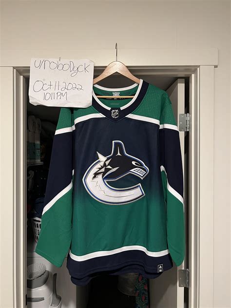 [for sale] King Jerseys and Portland winterhawks! Info and price in captions!! : r/hockeyjerseys