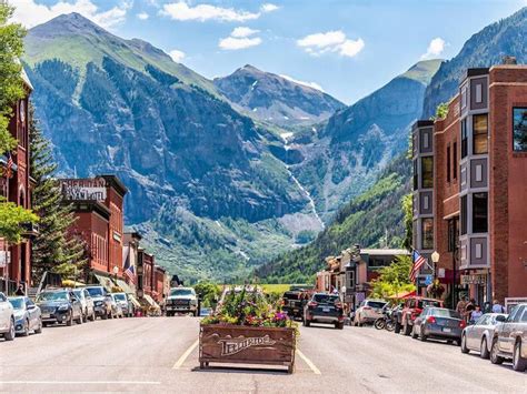 America's 50 Best Small Towns in the Mountains | Far & Wide