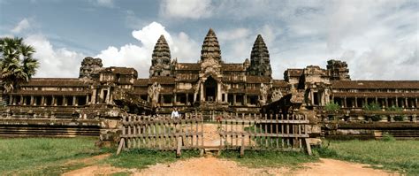 Hindu Temple Angkor Wat Complex In Cambodia Is The World's Largest ...